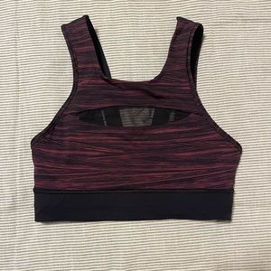 Lululemon Size 6 Medium Impact maroon and Black Sports Bra